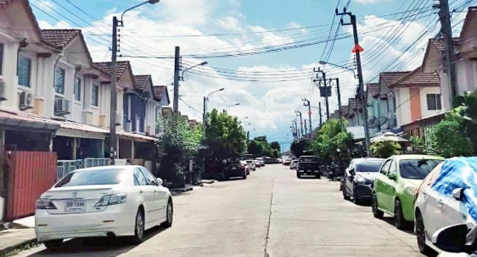 Reihenhaus zum Kauf mit 3 Zimmer in Mueang Samut Prakan, Samut Prakan