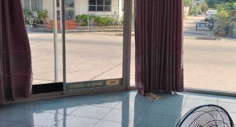 For sale 2 bedrooms townhouse in Mueang Chon Buri, Chonburi