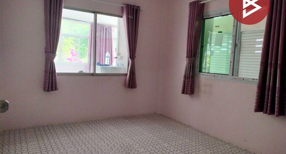 For sale 2 bedrooms townhouse in Mueang Chon Buri, Chonburi