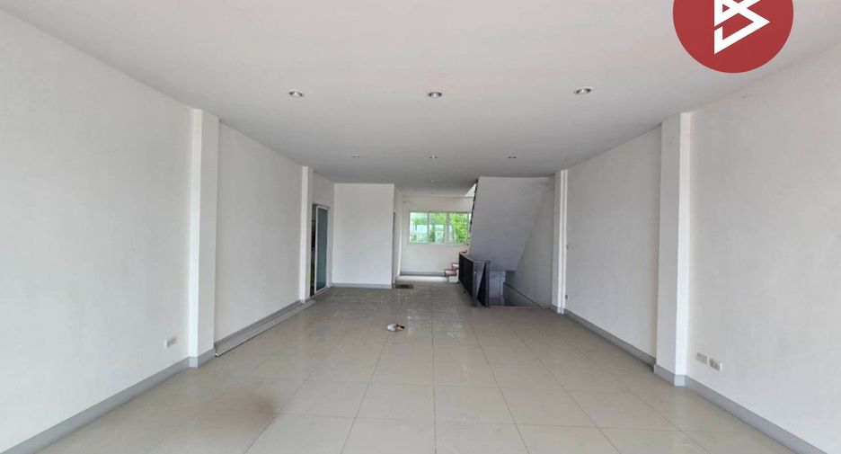 À vendre 6 chambres local commercial à Si Racha, Chonburi