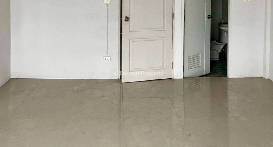 For rent and for sale 4 bedrooms retail Space in Si Racha, Chonburi