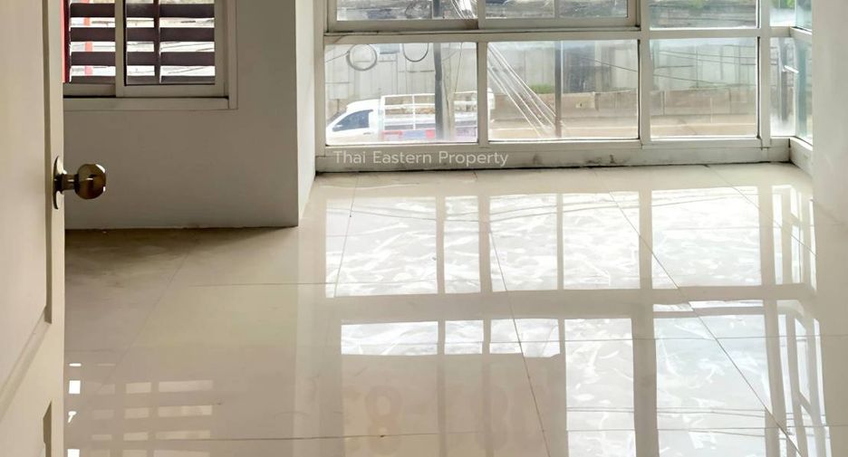 For rent and for sale 4 bedrooms retail Space in Si Racha, Chonburi