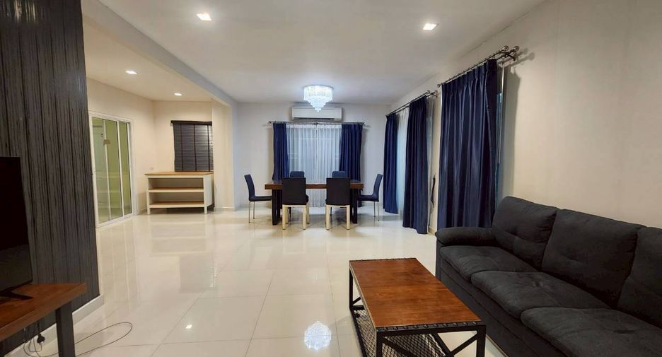 For rent 3 bedrooms house in Pak Kret, Nonthaburi