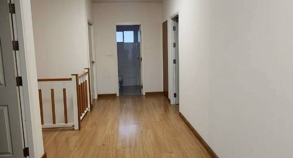 For rent 3 bedrooms house in Pak Kret, Nonthaburi