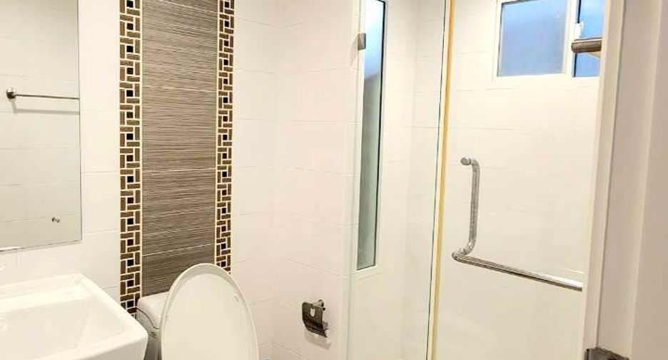 For rent 3 bedrooms house in Pak Kret, Nonthaburi