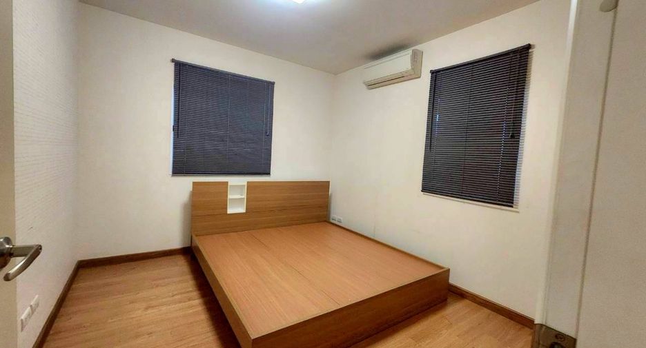 For rent 3 bedrooms house in Pak Kret, Nonthaburi
