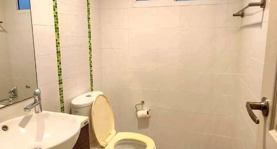 For rent 3 bedrooms house in Pak Kret, Nonthaburi