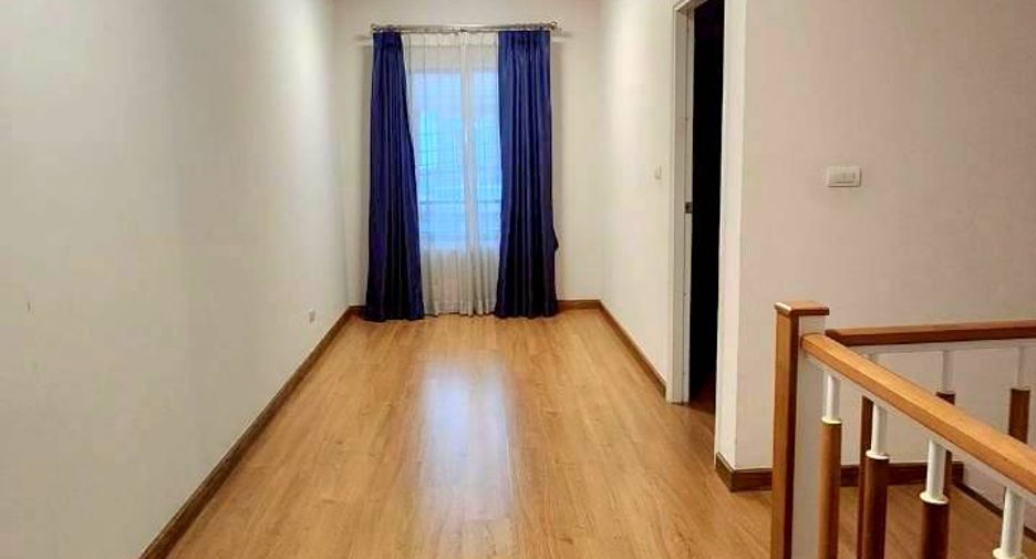 For rent 3 bedrooms house in Pak Kret, Nonthaburi