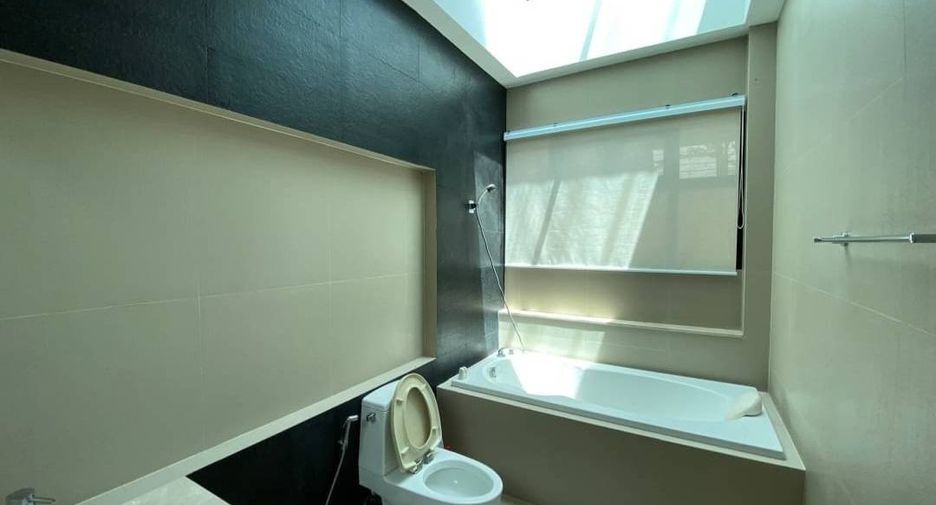 For rent 4 ベッドルーム condo in Bang Lamung, Chonburi