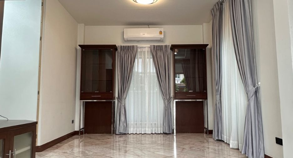 À vendre 3 chambres maison à Thanyaburi, Pathum Thani