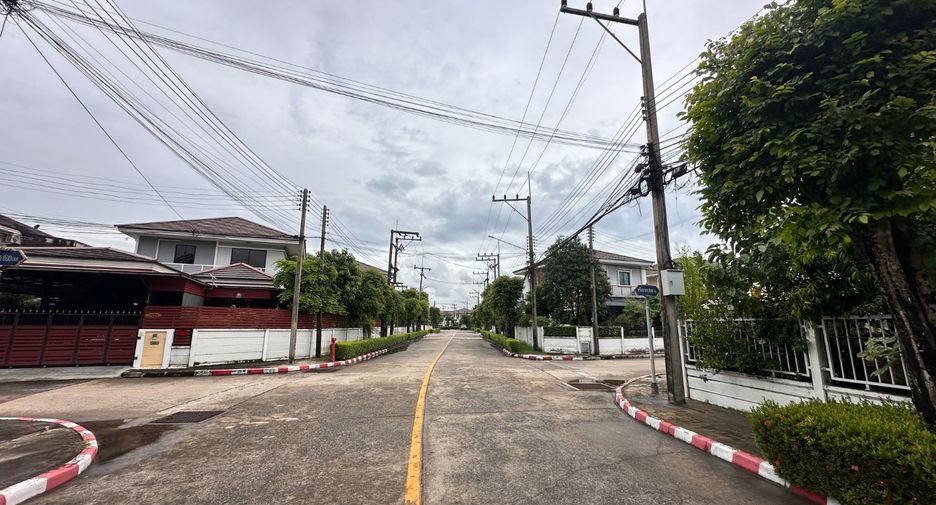 À vendre 3 chambres maison à Thanyaburi, Pathum Thani