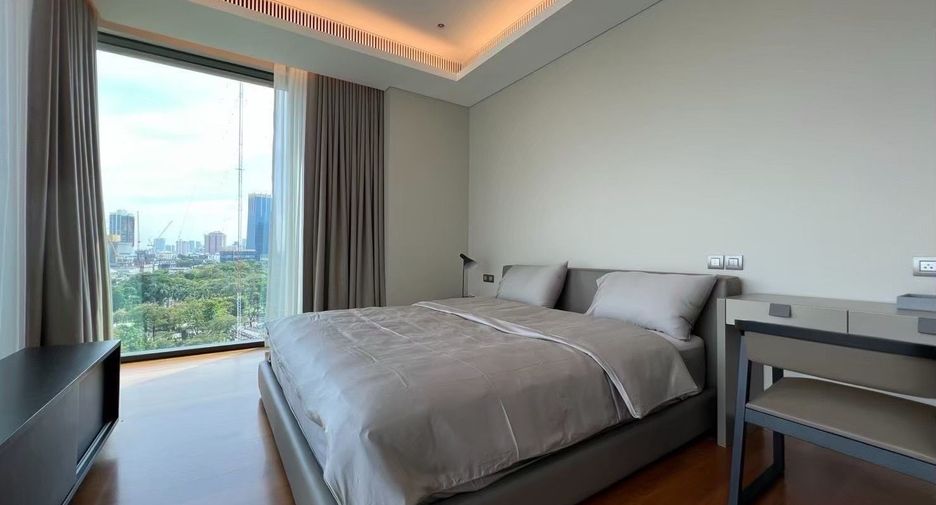 For rent 2 bedrooms condo in Pathum Wan, Bangkok