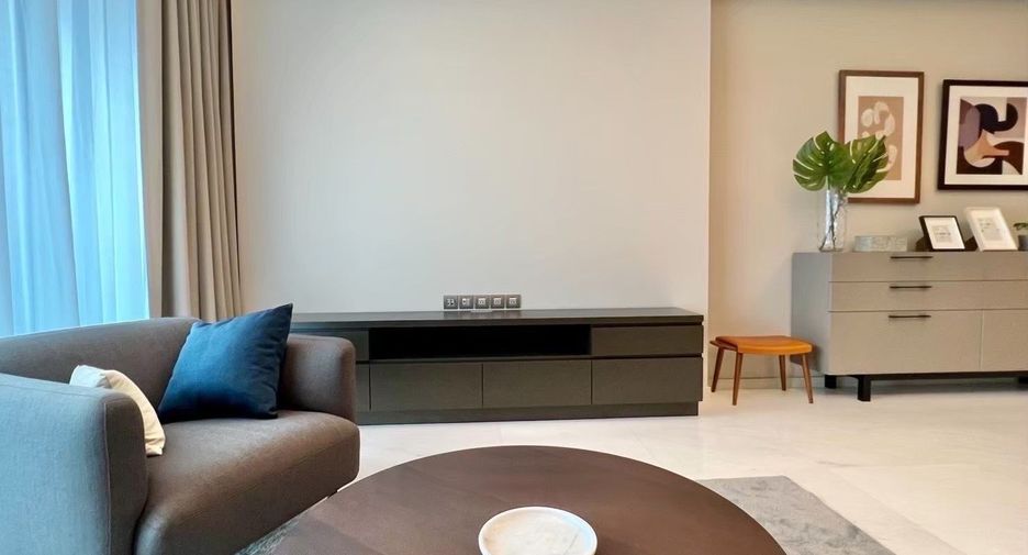 For rent 2 bedrooms condo in Pathum Wan, Bangkok