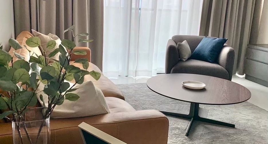 For rent 2 bedrooms condo in Pathum Wan, Bangkok