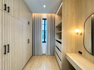 For rent 4 bedrooms house in Watthana, Bangkok