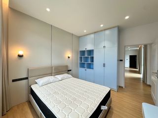 For rent 4 bedrooms house in Watthana, Bangkok