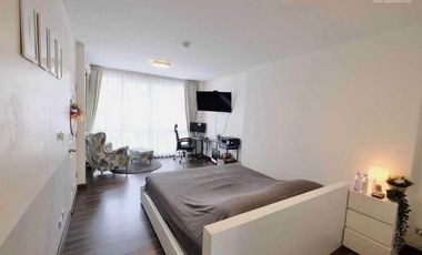 For sale 2 bedrooms condo in Huai Khwang, Bangkok