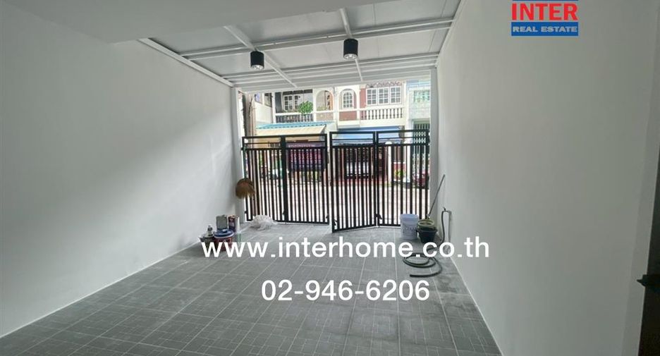 Reihenhaus zum Kauf mit 3 Zimmer in Bang Kapi, Bangkok