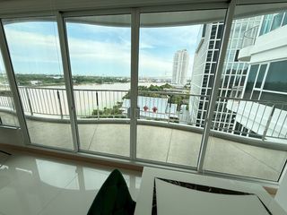 For rent and for sale 3 bedrooms condo in Yan Nawa, Bangkok