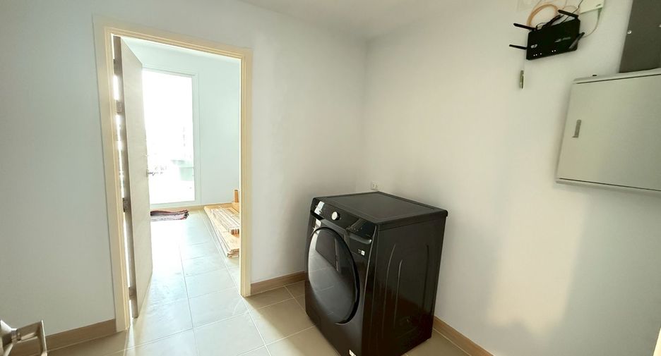 For rent and for sale 3 bedrooms condo in Yan Nawa, Bangkok