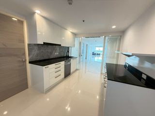For rent and for sale 3 bedrooms condo in Yan Nawa, Bangkok