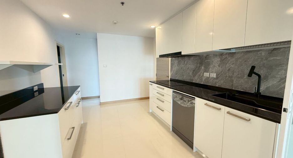 For rent and for sale 3 bedrooms condo in Yan Nawa, Bangkok