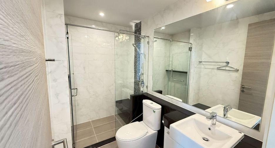For rent and for sale 3 bedrooms condo in Yan Nawa, Bangkok