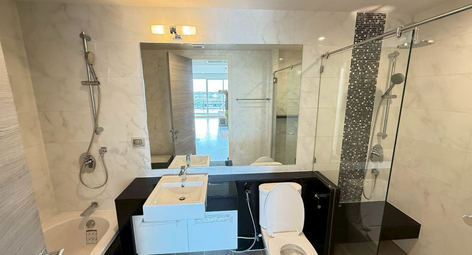 For rent and for sale 3 bedrooms condo in Yan Nawa, Bangkok