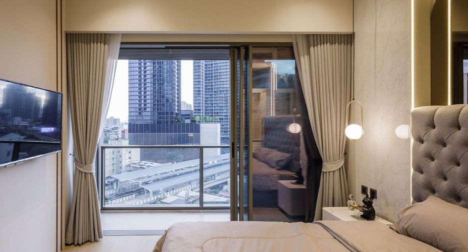 For rent 2 bedrooms condo in Khlong Toei, Bangkok