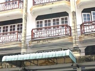 For sale 3 bedrooms retail Space in Bang Bon, Bangkok