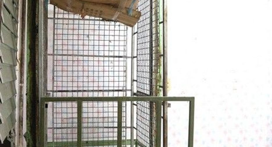 For sale 3 bedrooms retail Space in Bang Bon, Bangkok