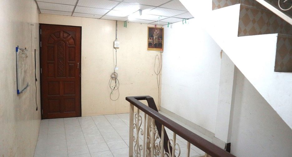 For sale 3 bedrooms retail Space in Bang Bon, Bangkok