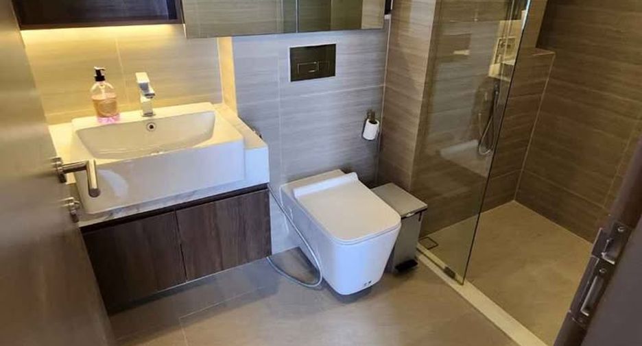 Wohnung zur Miete und zum Kauf mit 3 Zimmer in Watthana, Bangkok
