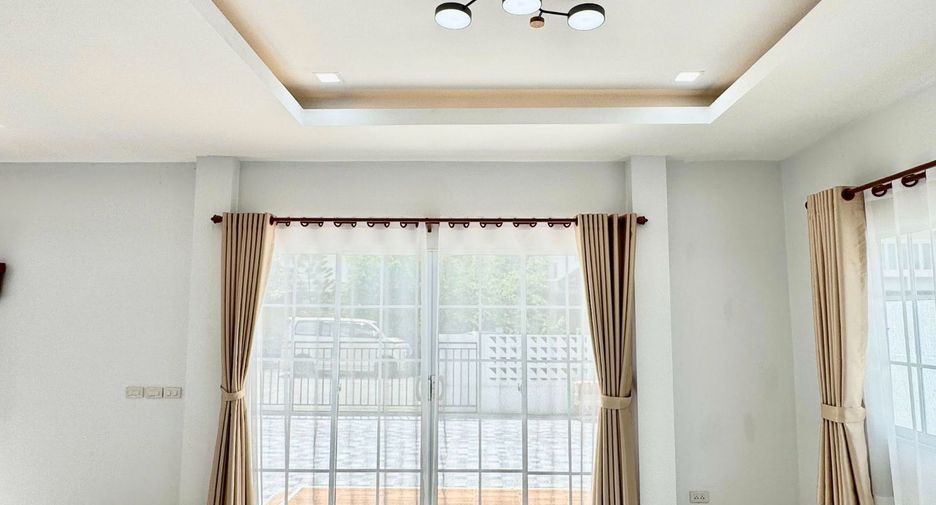 For rent and for sale 4 bedrooms house in Si Racha, Chonburi