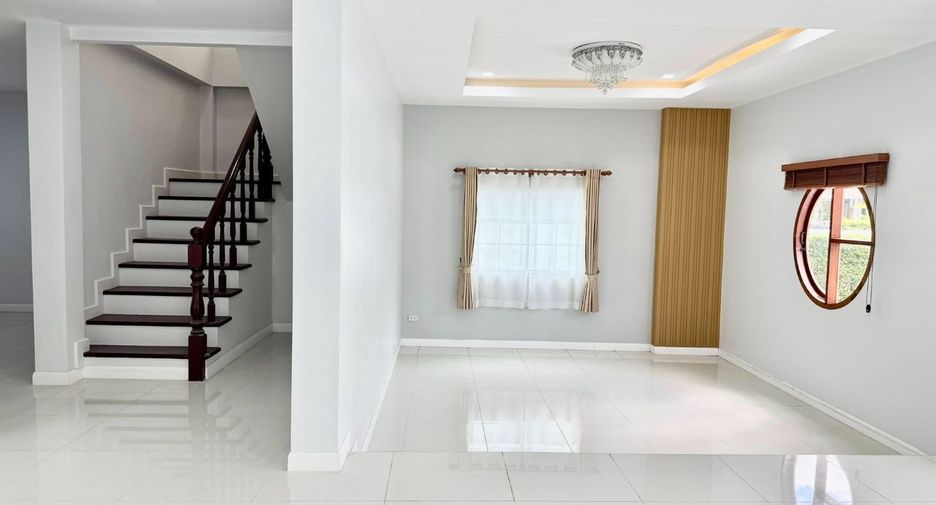 For rent and for sale 4 bedrooms house in Si Racha, Chonburi