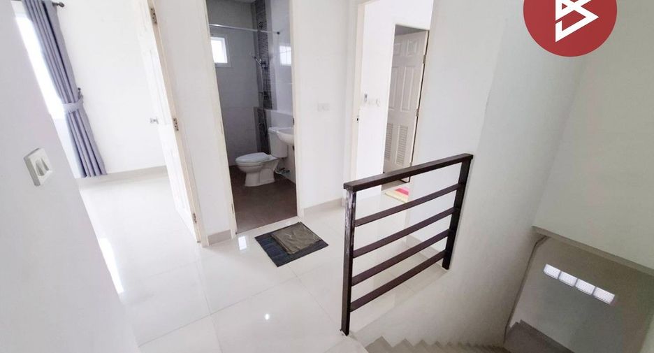 For rent and for sale 3 bedrooms townhouse in Phan Thong, Chonburi