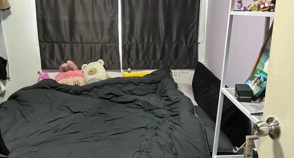 For sale 3 bedrooms townhouse in Phra Samut Chedi, Samut Prakan