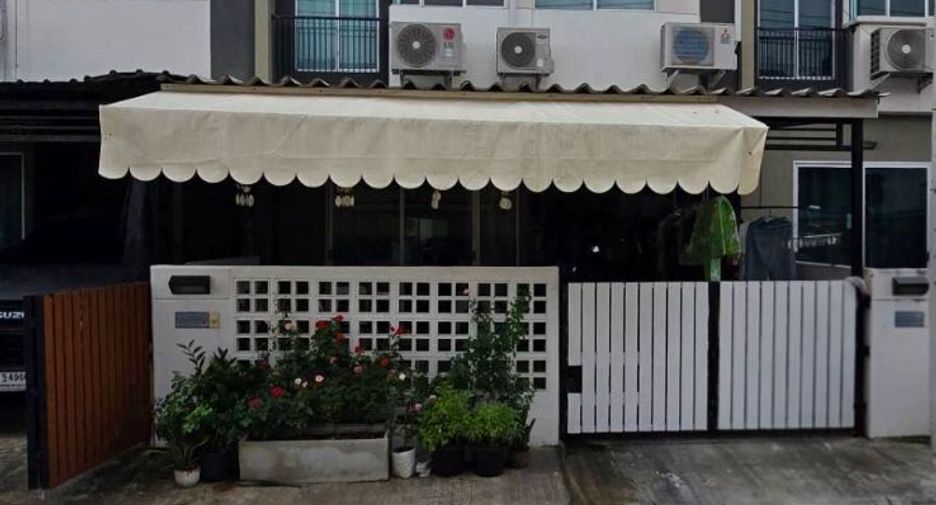 For sale 3 bedrooms townhouse in Phra Samut Chedi, Samut Prakan