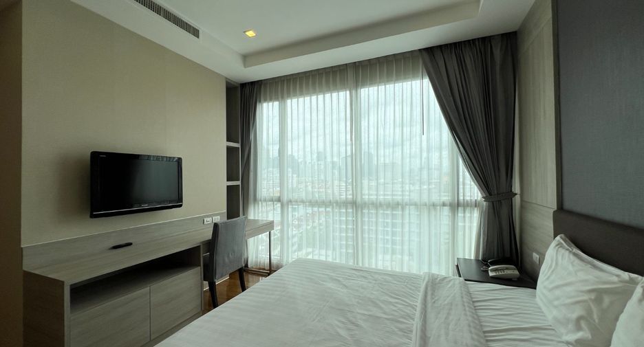 For rent 2 bedrooms condo in Watthana, Bangkok