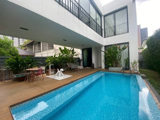 À louer 4 chambres maison à Watthana, Bangkok