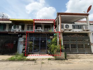 Casa adosada en venta de 2 habitaciones en Lak Si, Bangkok