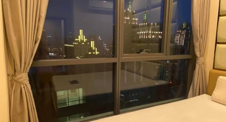 For rent 2 bedrooms condo in Pathum Wan, Bangkok