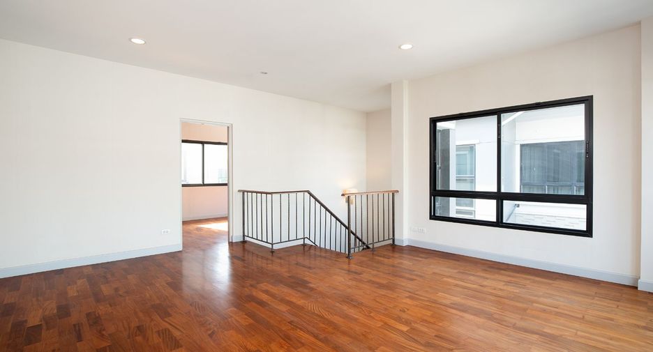 Casa en venta de 4 habitaciones en Bang Bon, Bangkok