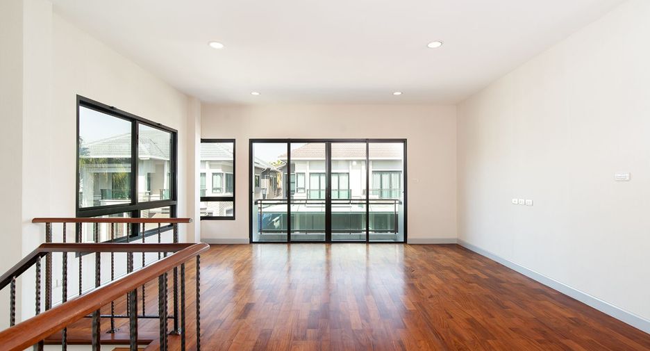 Casa en venta de 4 habitaciones en Bang Bon, Bangkok
