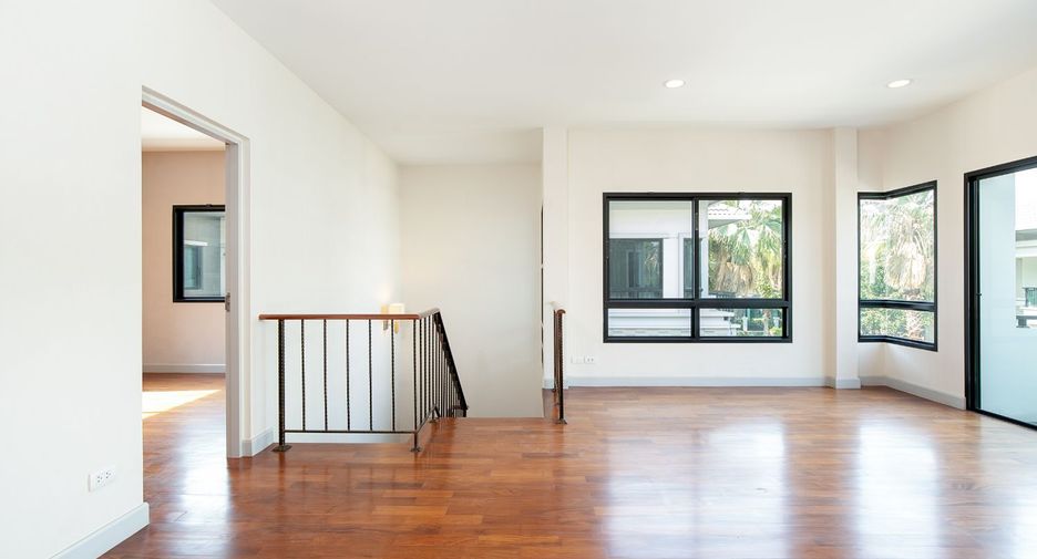 Casa en venta de 4 habitaciones en Bang Bon, Bangkok