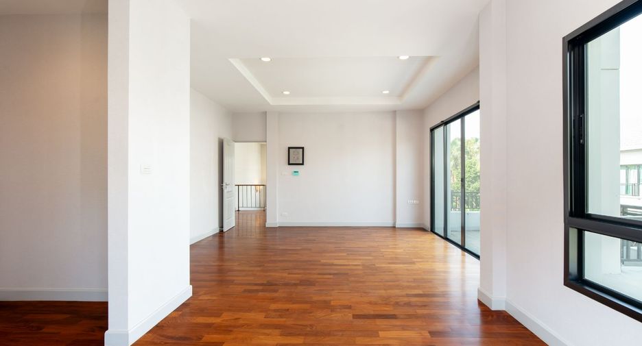 Casa en venta de 4 habitaciones en Bang Bon, Bangkok