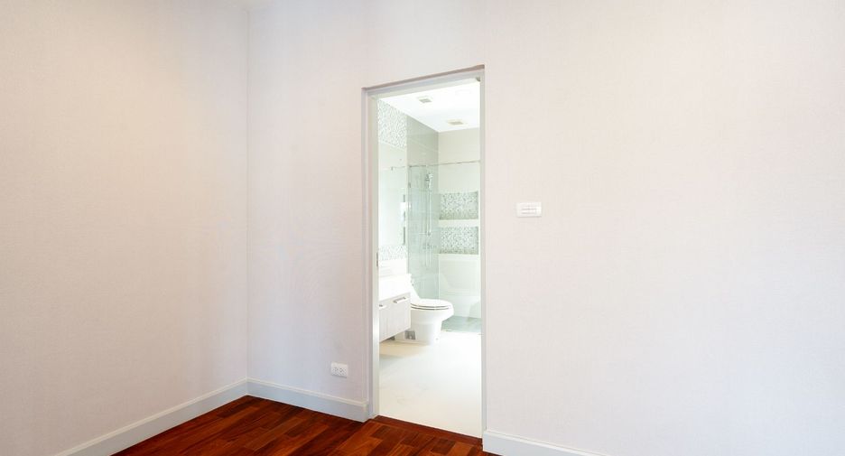 Casa en venta de 4 habitaciones en Bang Bon, Bangkok