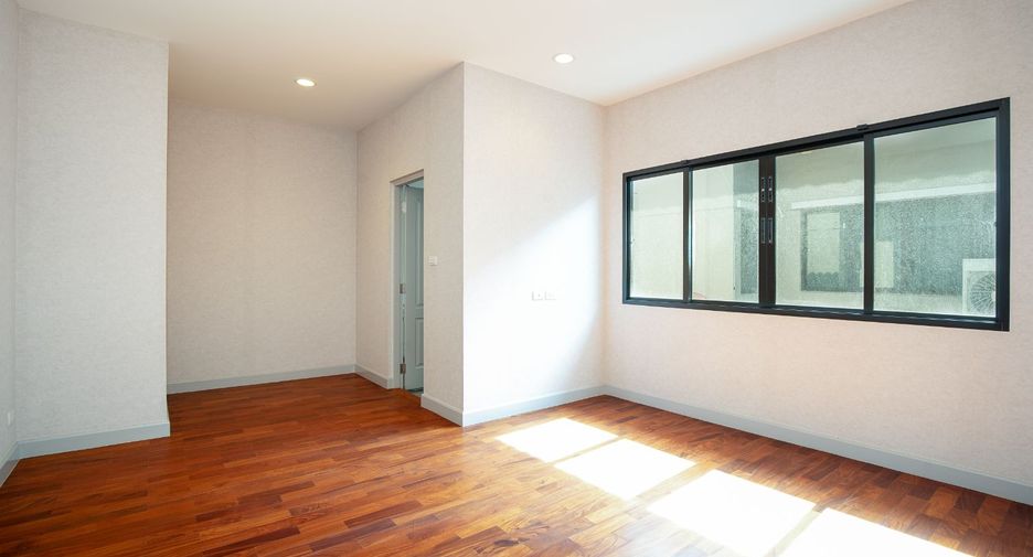 Casa en venta de 4 habitaciones en Bang Bon, Bangkok