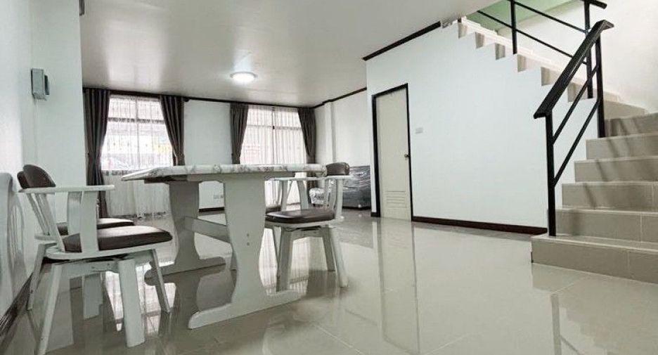 For sale 3 bedrooms townhouse in Mueang Chon Buri, Chonburi