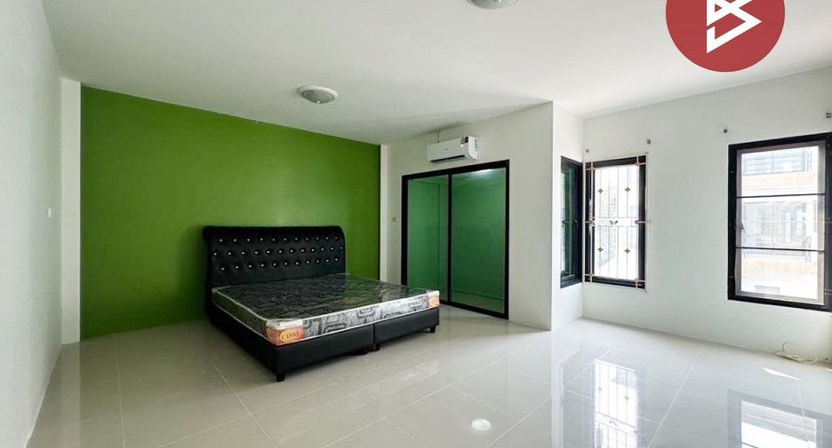 For sale 3 bedrooms townhouse in Mueang Chon Buri, Chonburi